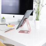 Suporte de Mesa Tooq Ajustável p/ Smartphone/Tablet Max. 10" Rosa - Image 3
